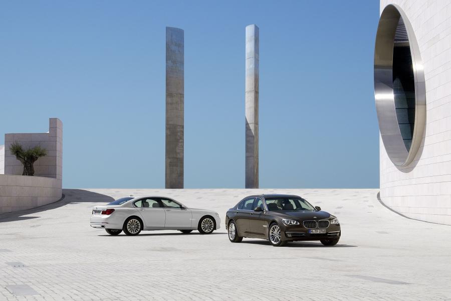  BMW 750d xDrive 2012 года  (фото 28 из 54)